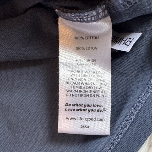 Life Is Good Women’s Stay Positive Long Sleeve Tee - Navy Crusher-Lite - Picture 3 of 5